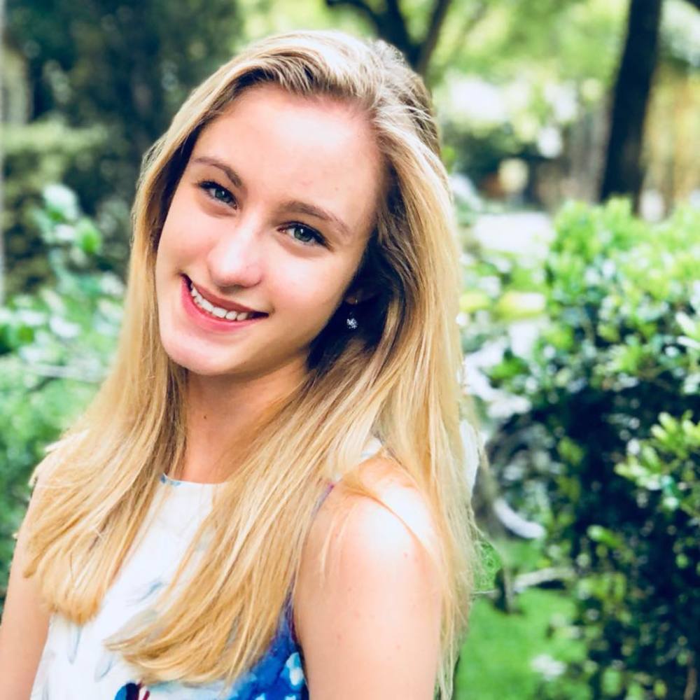 Meet your Posher, Camille